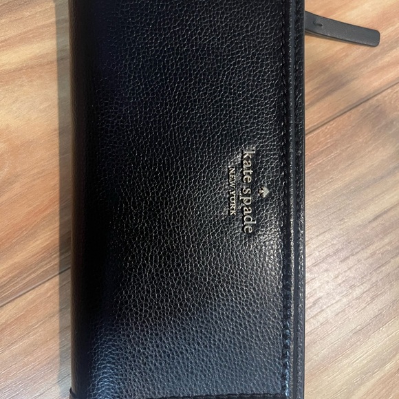 kate spade Handbags - Kate Spade Black Leather Wallet EUC